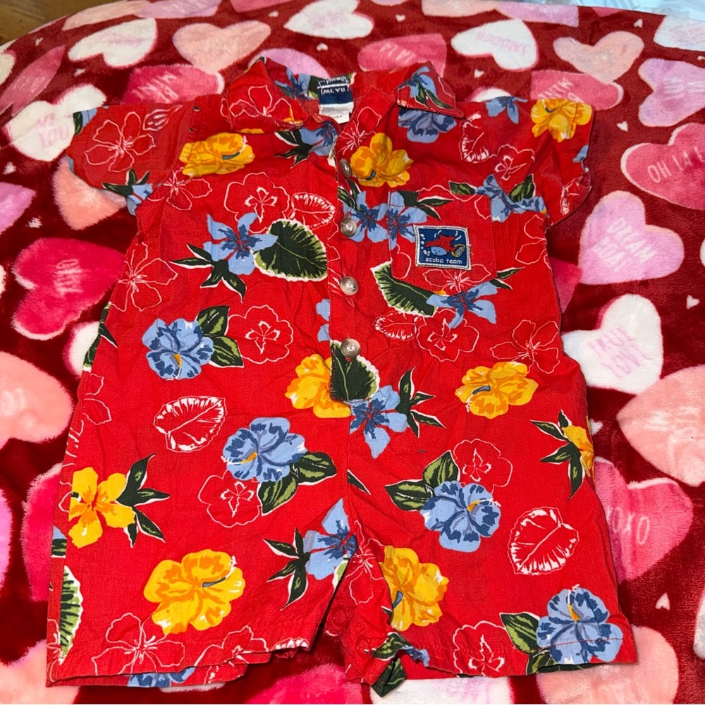 Boyz Wear by Nannette Baby Boys Size 6-9 months Red Floral Scuba Team Romper